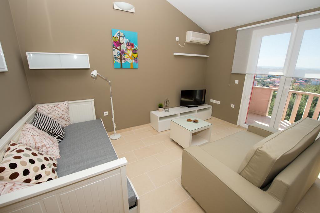 Gazebo Apartment *