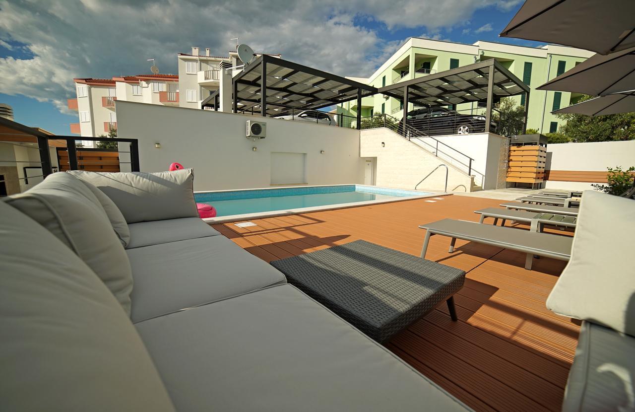 Gazebo Apartment